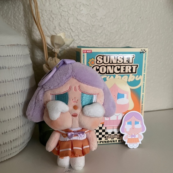 Sunset Concert Crybaby Plush Set - Picture 7 of 7